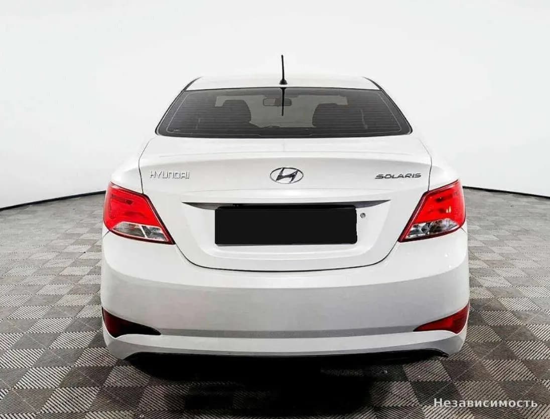 Hyundai Solaris 2015 с пробегом — фото 5