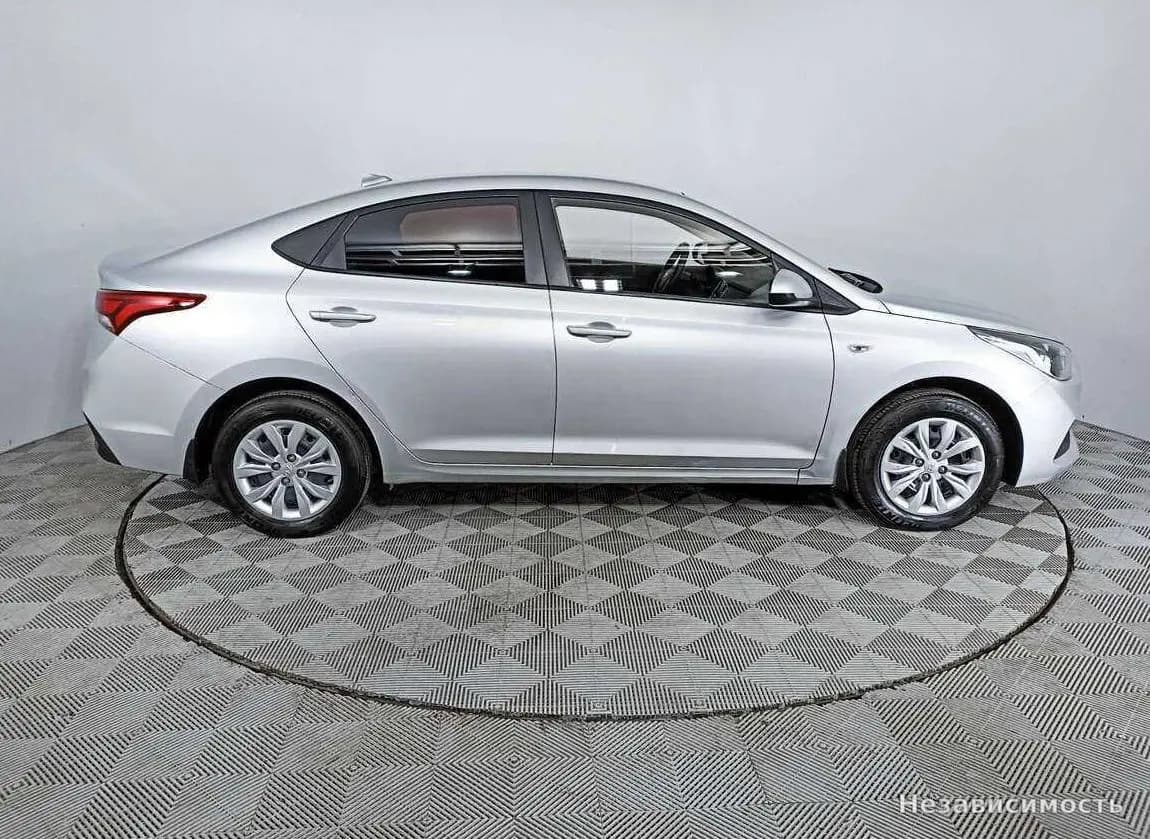 Hyundai Solaris 2017 с пробегом — фото 4