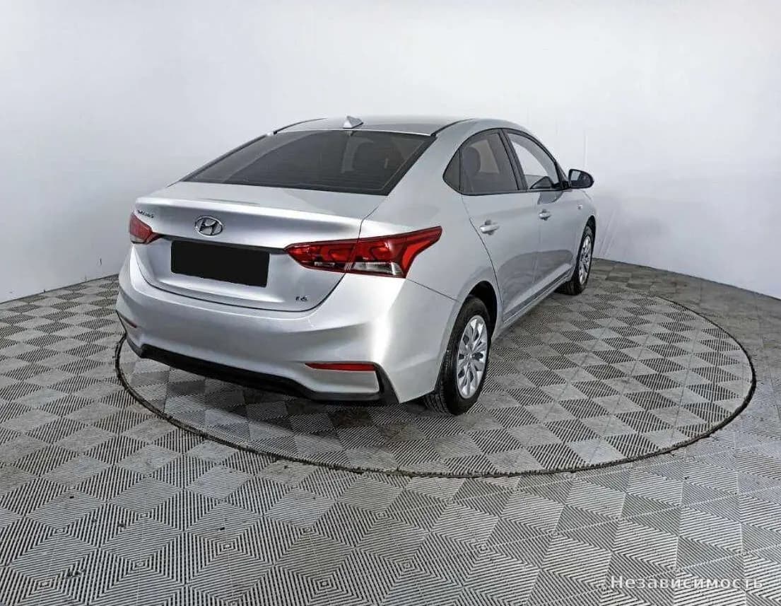 Hyundai Solaris 2017 с пробегом — фото 5