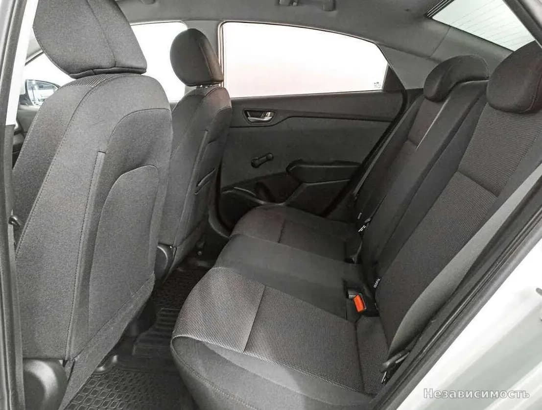 Hyundai Solaris 2017 с пробегом — фото 10