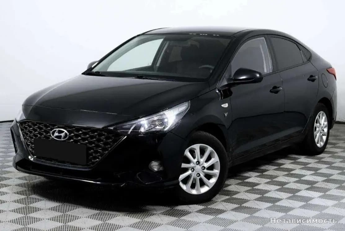 Hyundai Solaris 2021 с пробегом — фото 1
