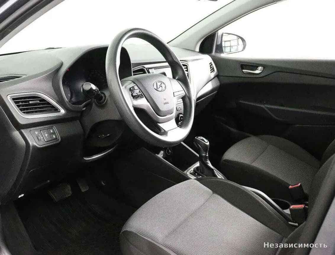 Hyundai Solaris 2017 с пробегом — фото 8