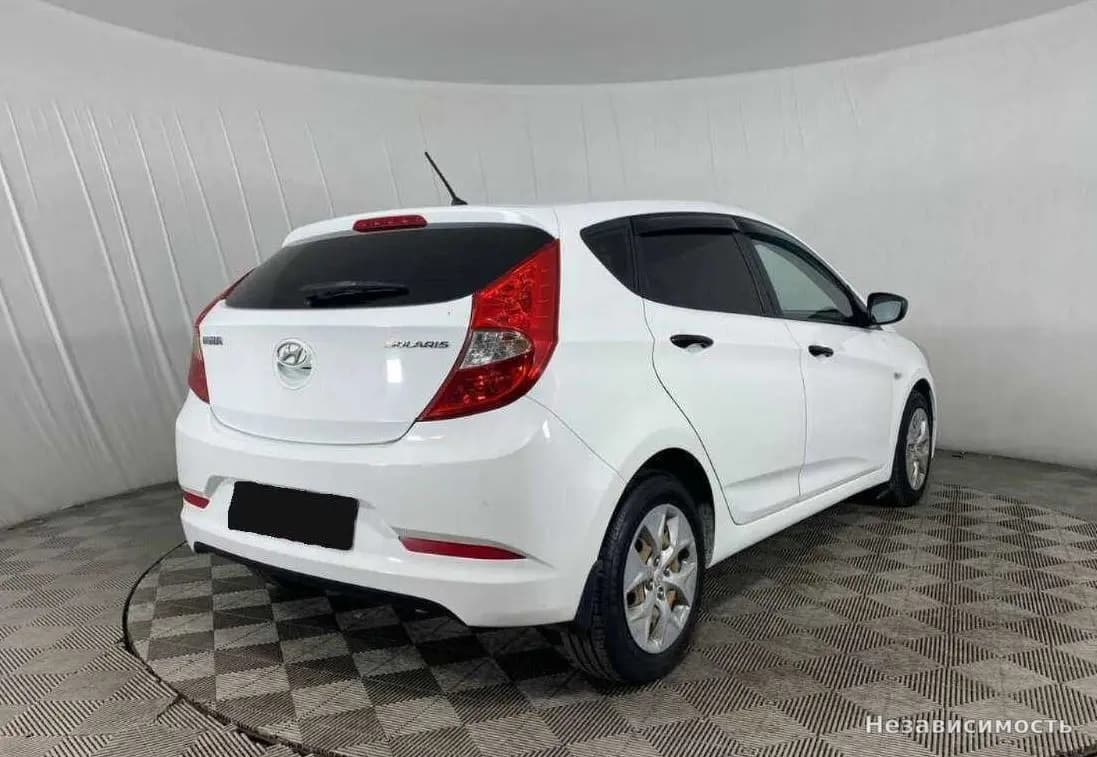 Hyundai Solaris 2014 с пробегом — фото 5