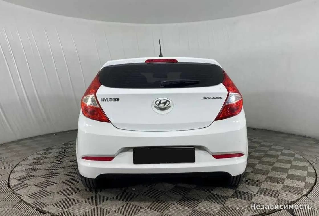Hyundai Solaris 2014 с пробегом — фото 6