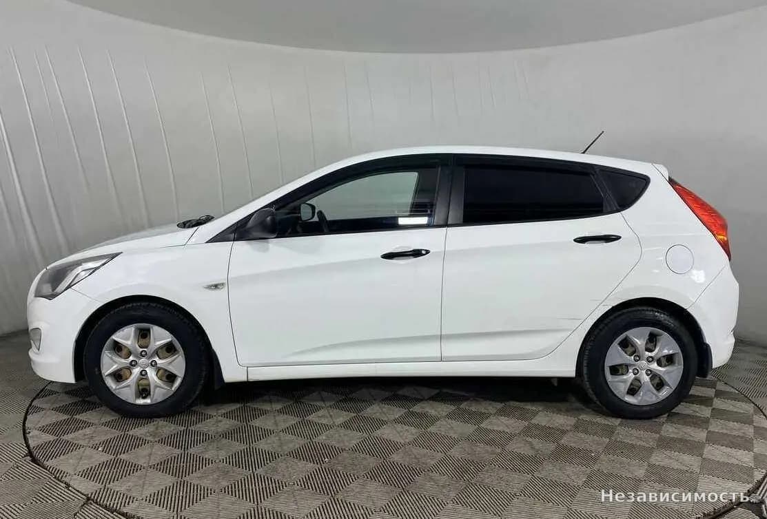 Hyundai Solaris 2014 с пробегом — фото 8
