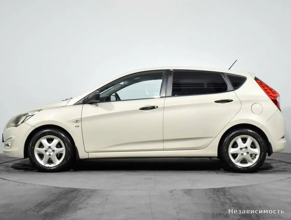 Hyundai Solaris 2015 с пробегом — фото 8