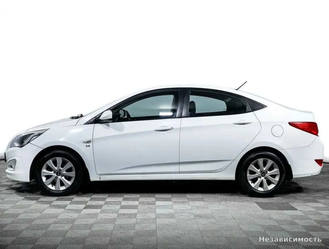 Hyundai Solaris 2016 с пробегом — фото 7