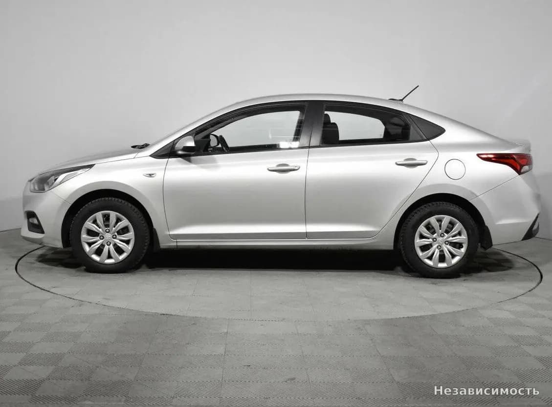 Hyundai Solaris 2017 с пробегом — фото 8