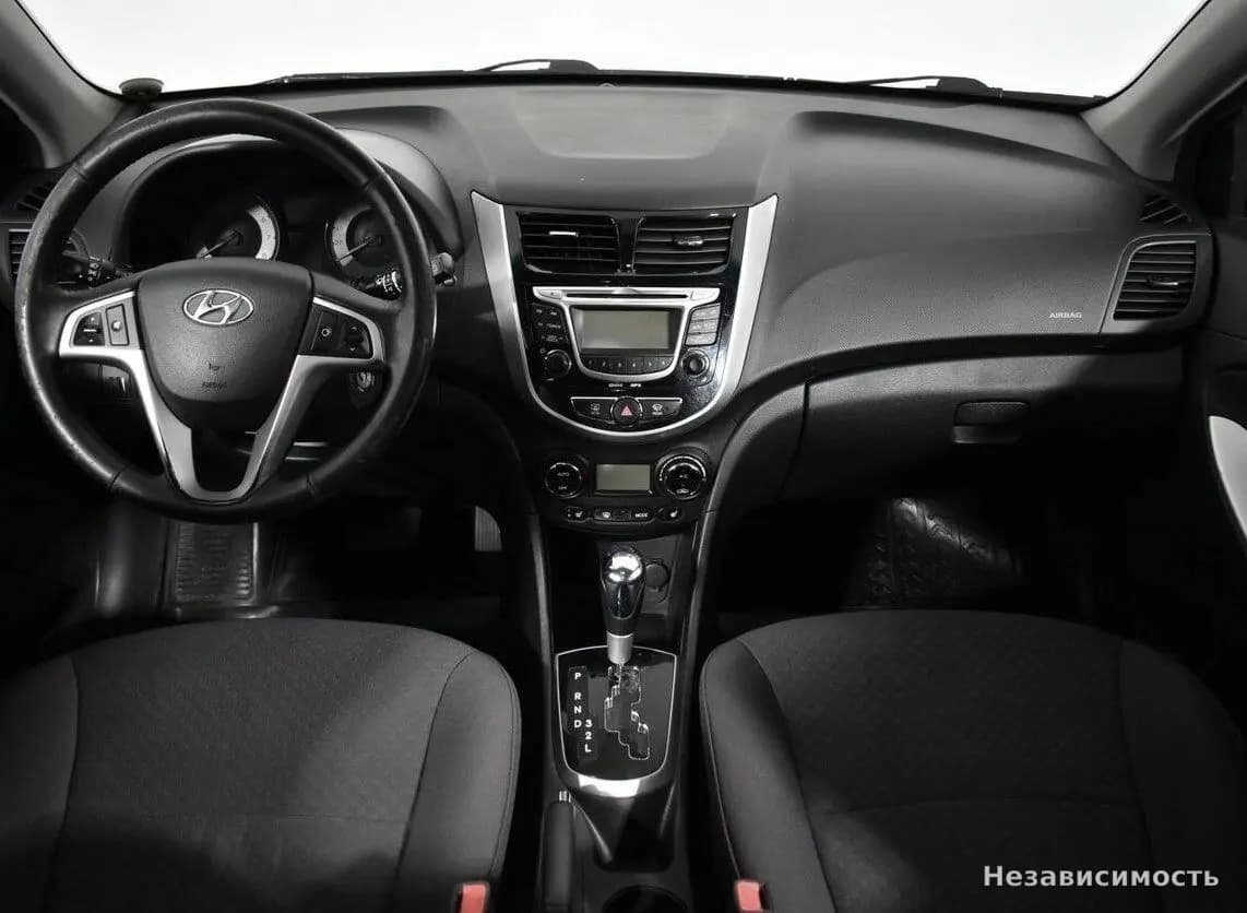 Hyundai Solaris 2012 с пробегом — фото 10