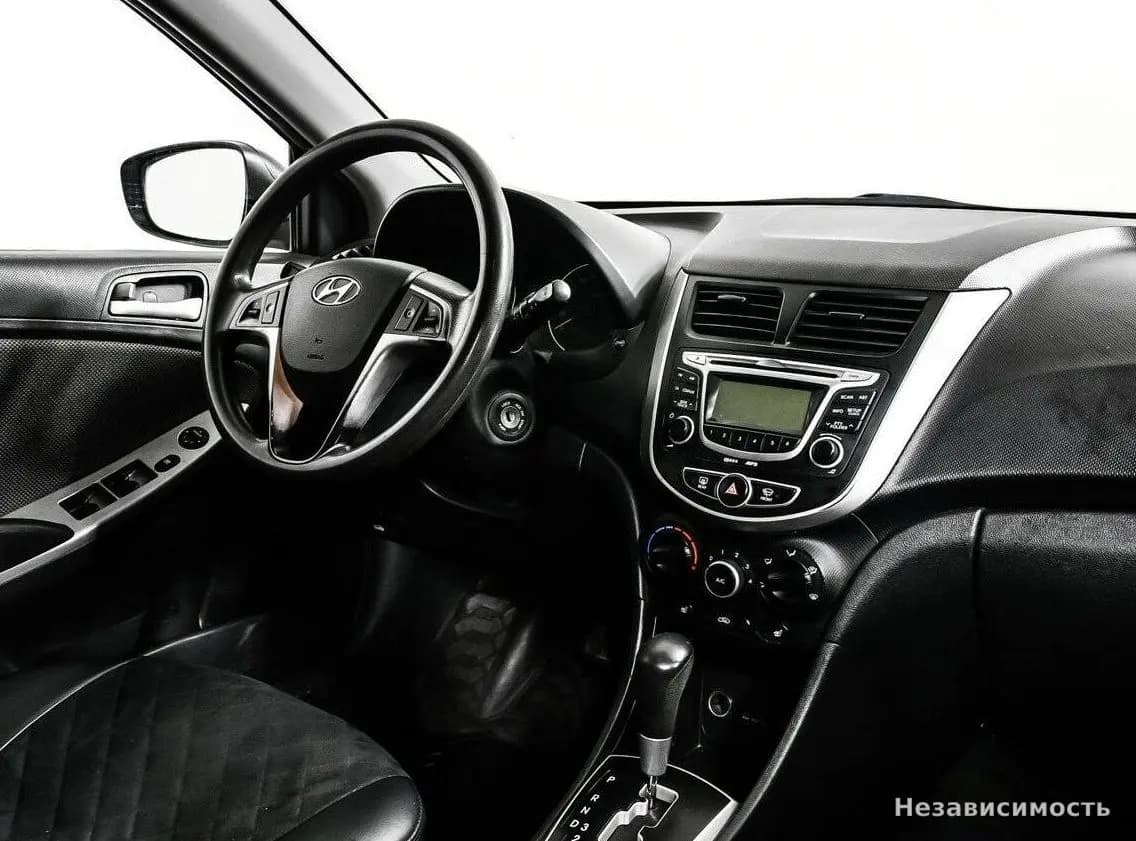Hyundai Solaris 2012 с пробегом — фото 9