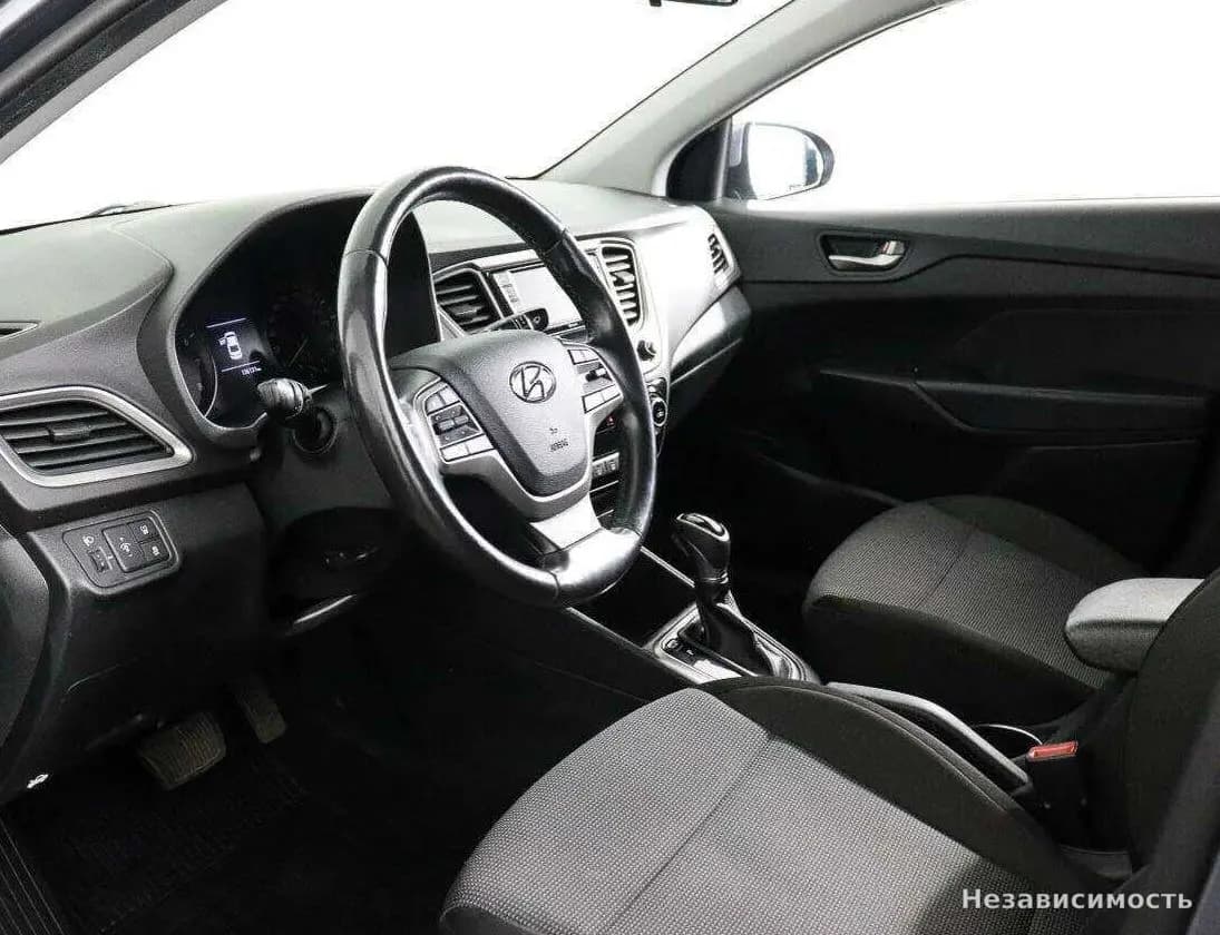 Hyundai Solaris 2017 с пробегом — фото 7