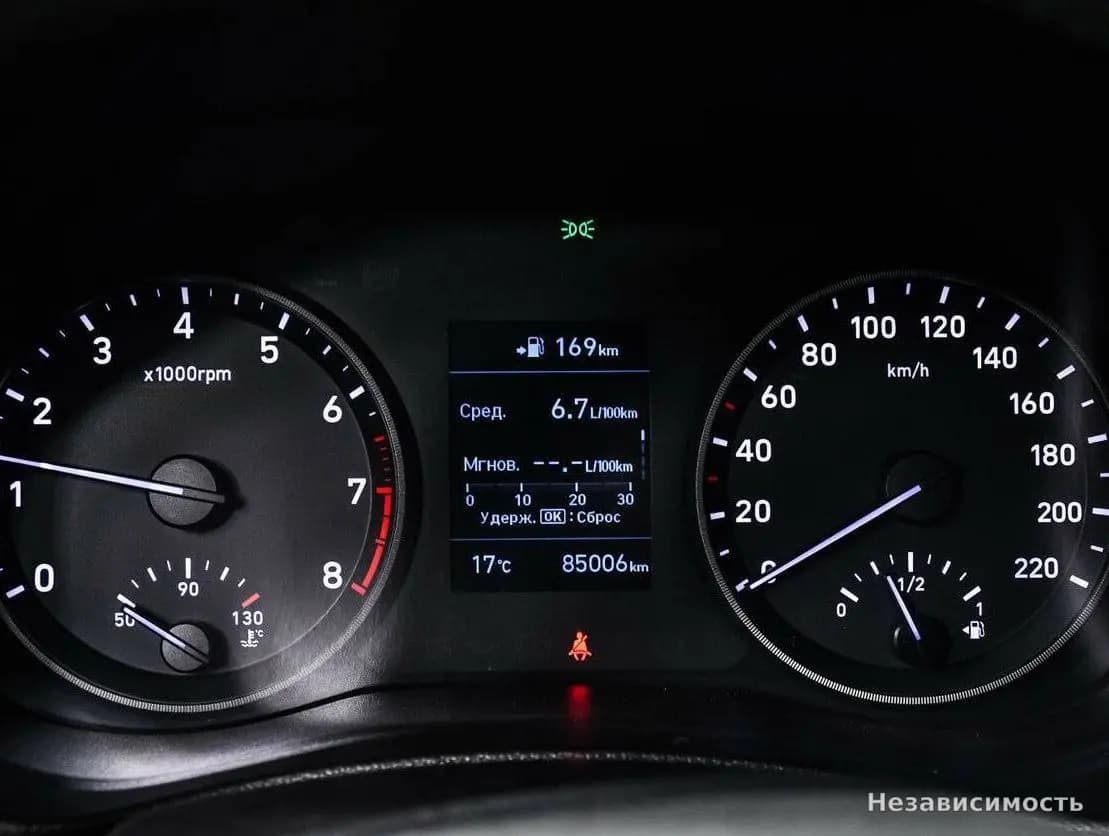 Hyundai Solaris 2018 с пробегом — фото 10