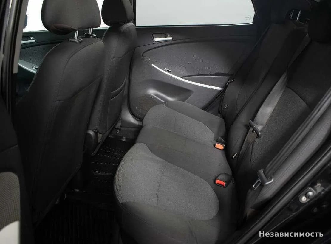 Hyundai Solaris 2013 с пробегом — фото 10