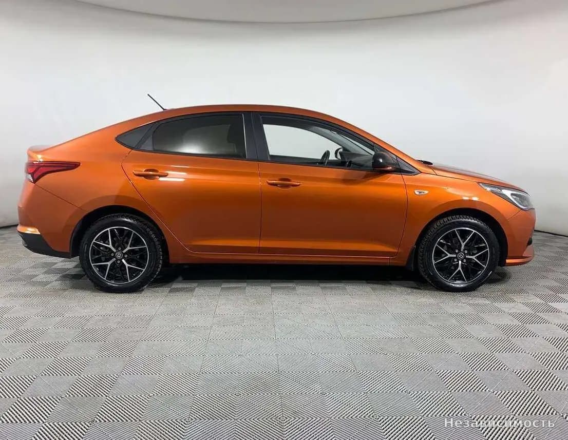 Hyundai Solaris 2022 с пробегом — фото 4