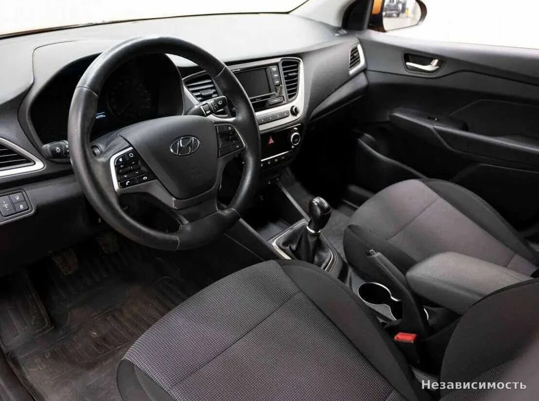 Hyundai Solaris 2018 с пробегом — фото 7