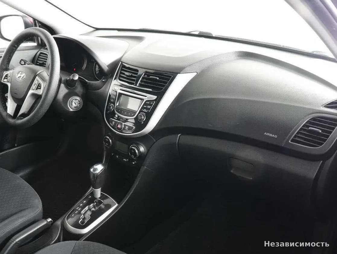 Hyundai Solaris 2014 с пробегом — фото 10