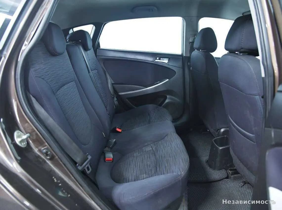 Hyundai Solaris 2015 с пробегом — фото 9