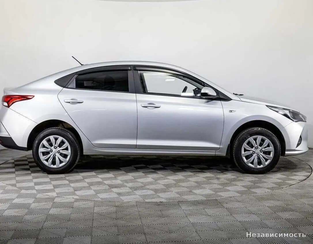 Hyundai Solaris 2022 с пробегом — фото 4
