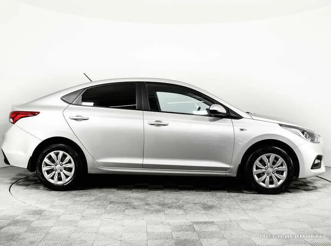 Hyundai Solaris 2017 с пробегом — фото 4