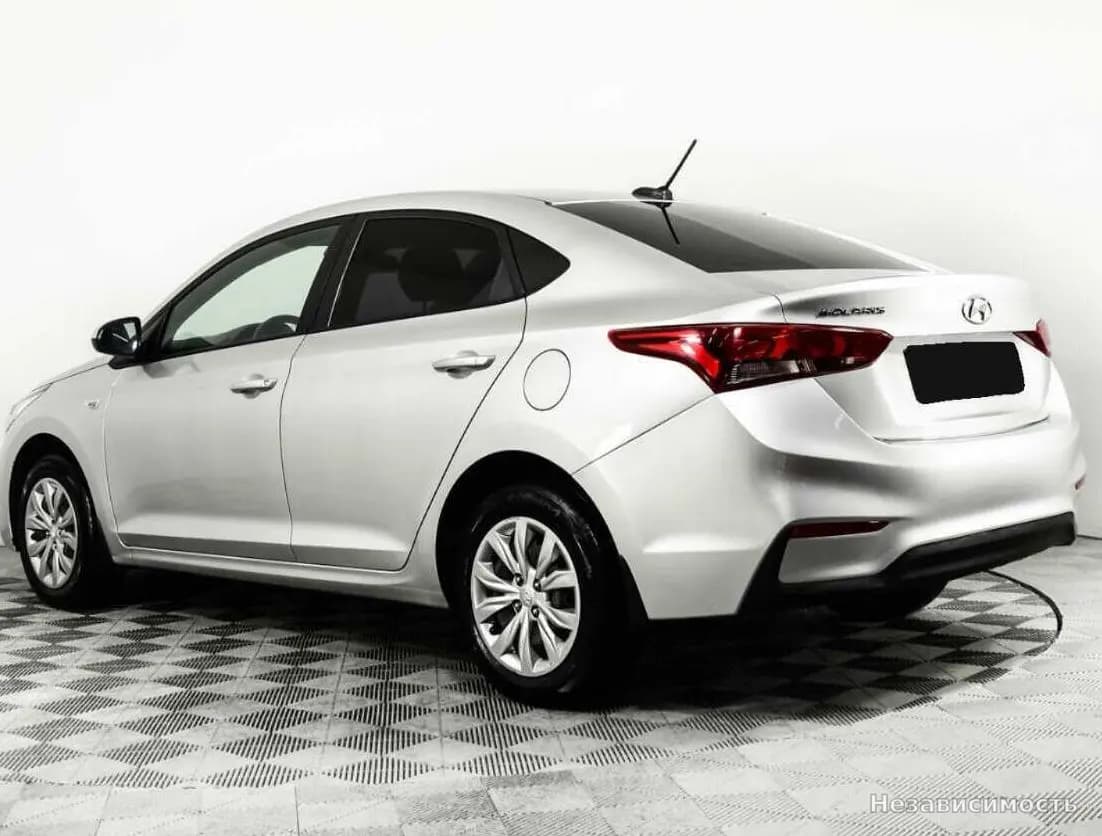 Hyundai Solaris 2017 с пробегом — фото 7
