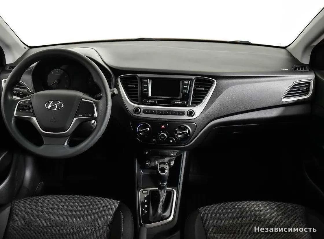 Hyundai Solaris 2017 с пробегом — фото 10