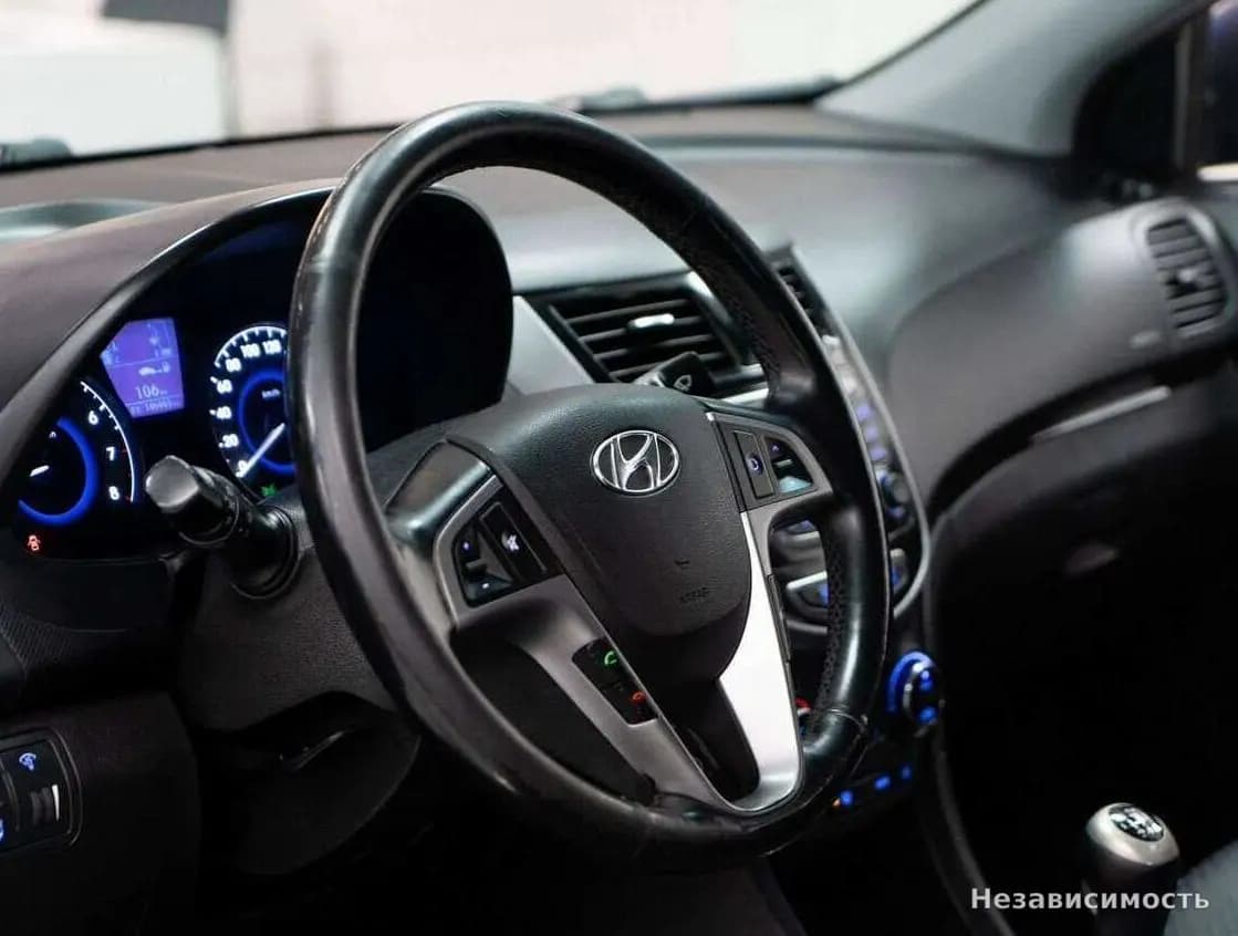 Hyundai Solaris 2015 с пробегом — фото 5