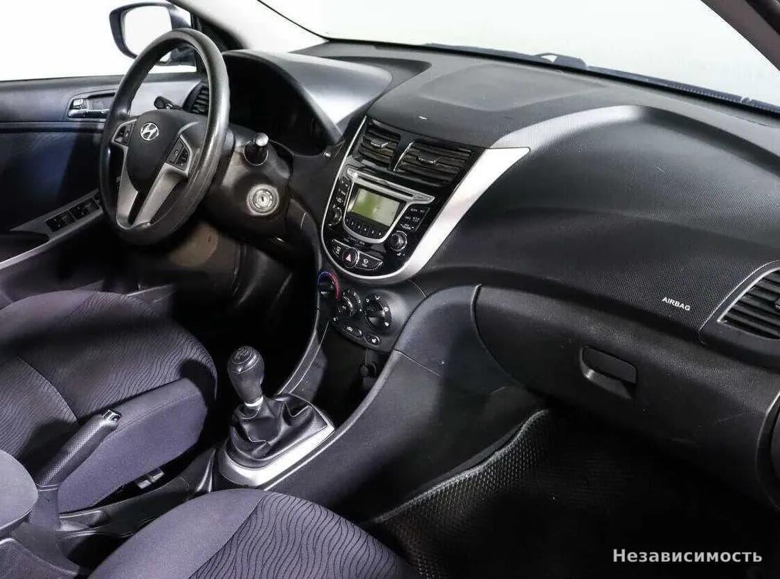 Hyundai Solaris 2014 с пробегом — фото 7