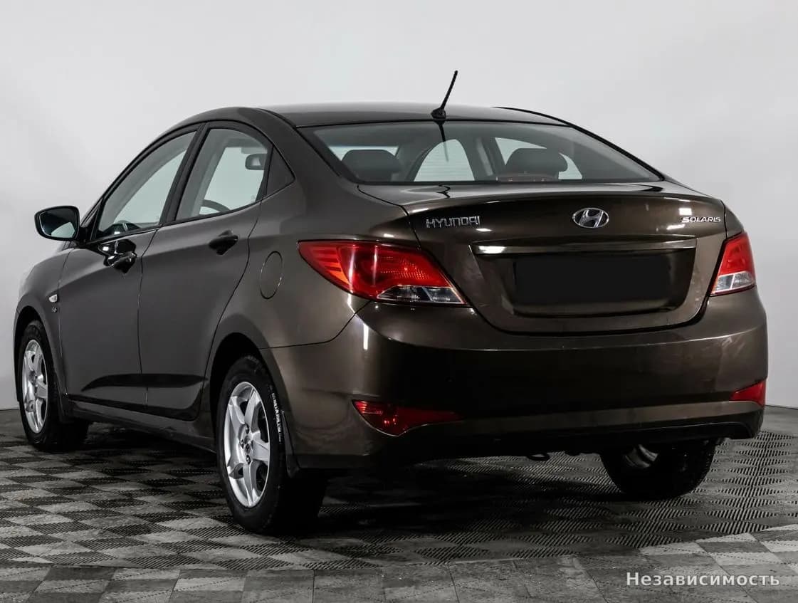 Hyundai Solaris 2015 с пробегом — фото 6