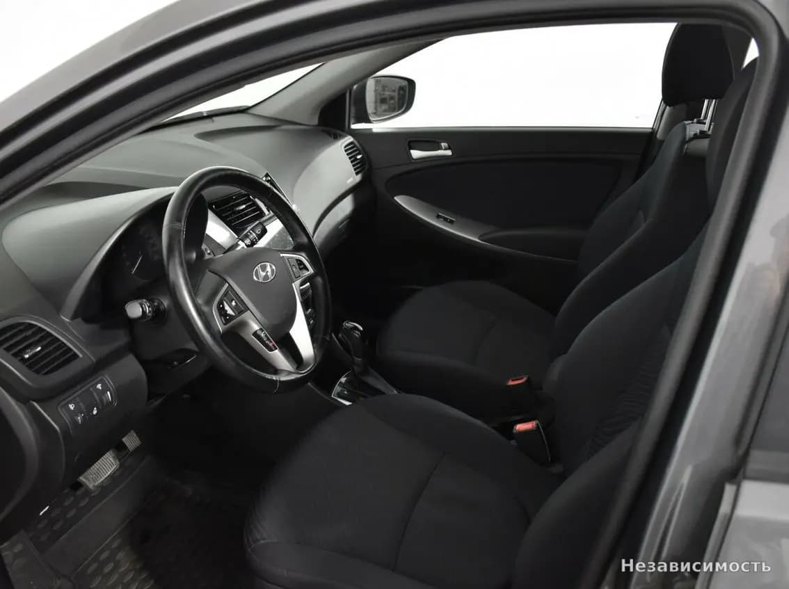 Hyundai Solaris 2016 с пробегом — фото 9