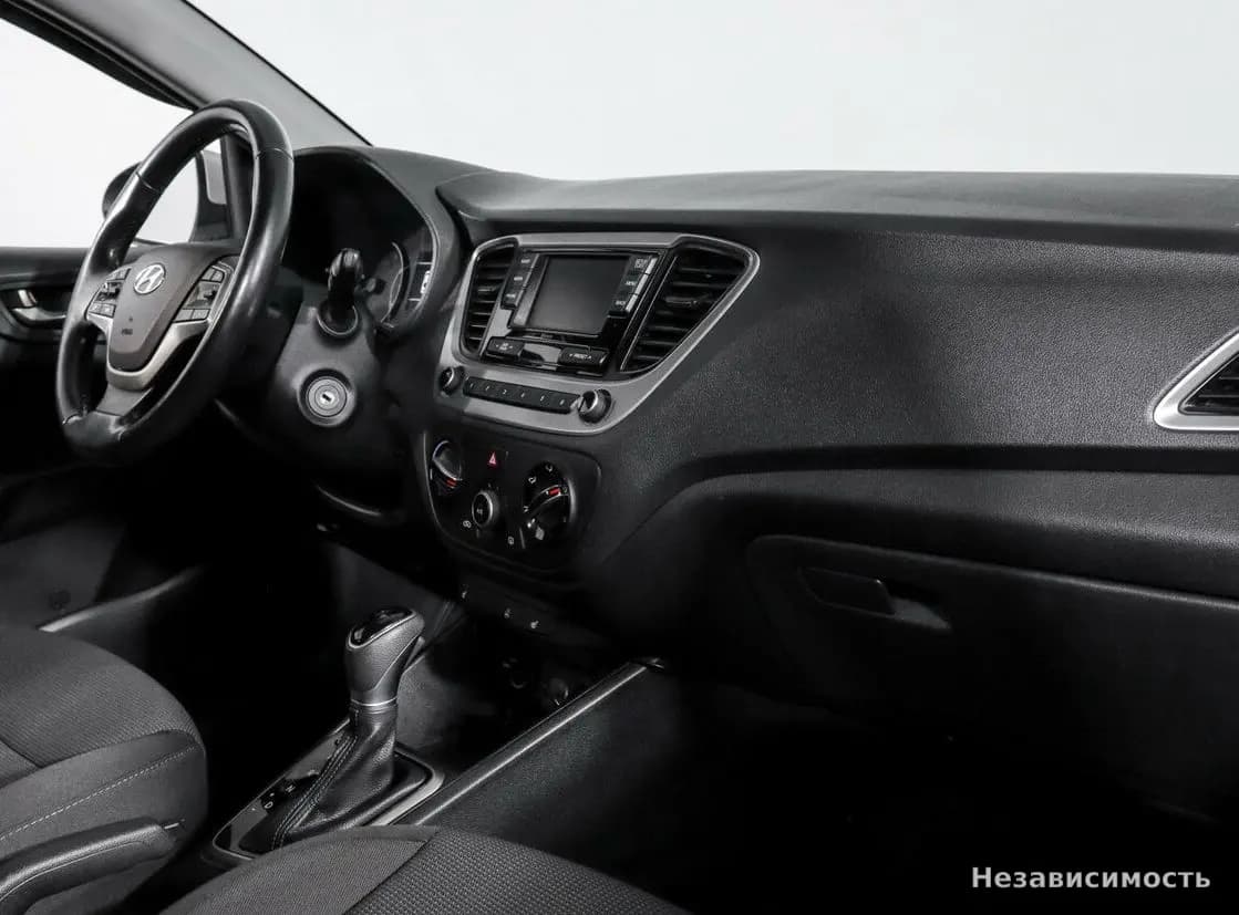 Hyundai Solaris 2018 с пробегом — фото 7