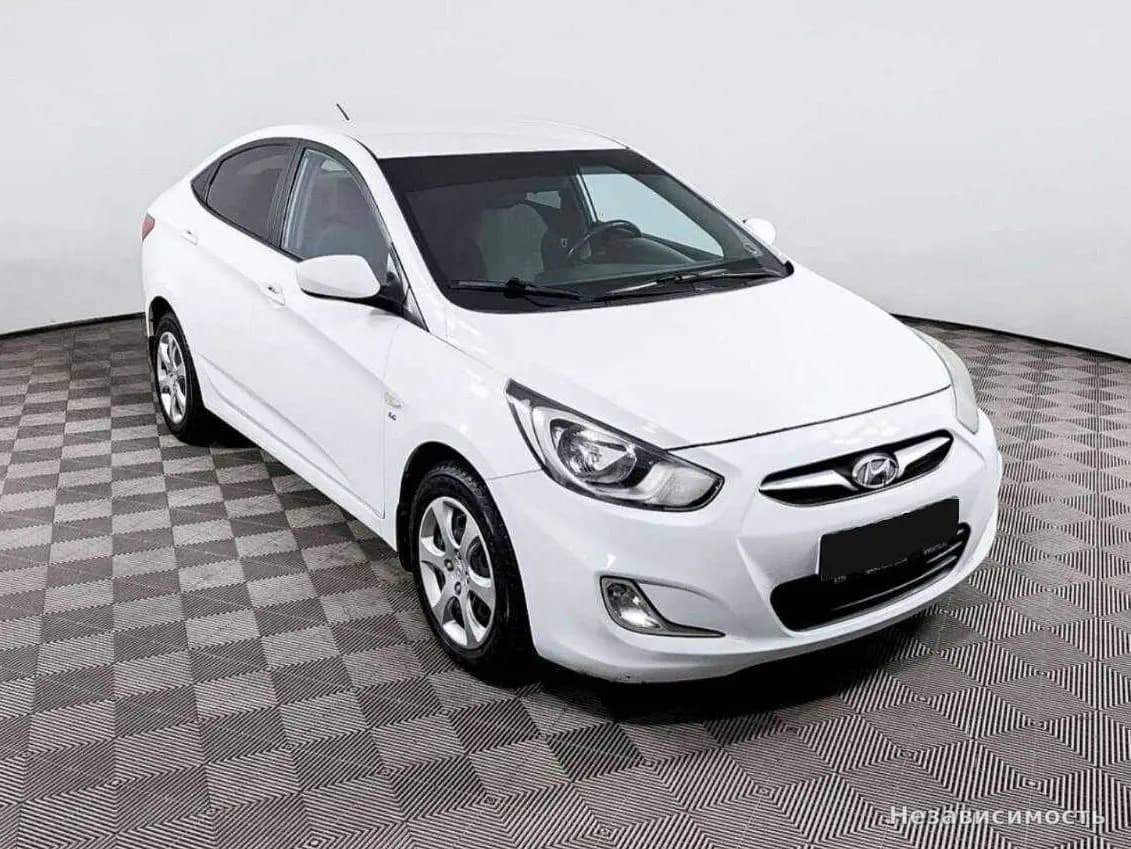Hyundai Solaris 2013 с пробегом — фото 3