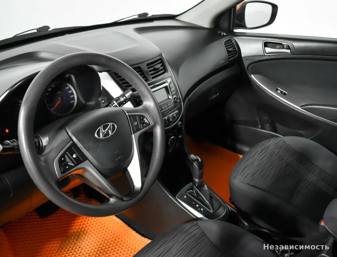 Hyundai Solaris 2016 с пробегом — фото 9