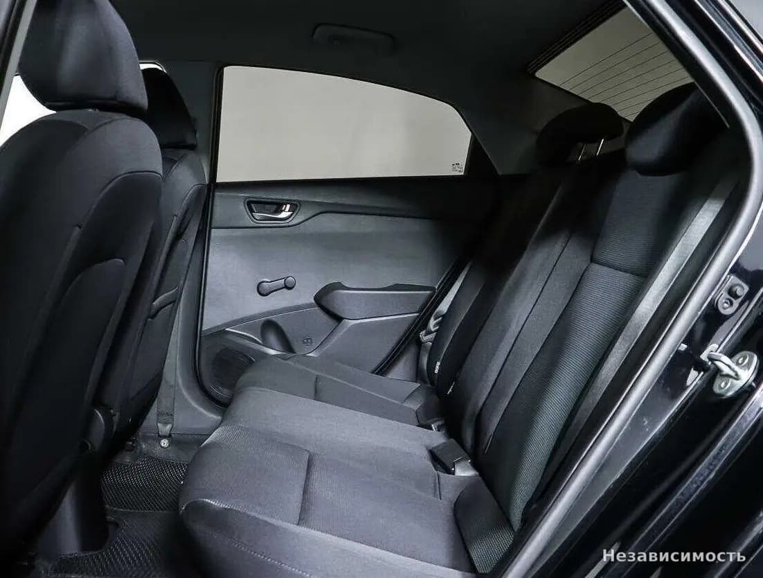 Hyundai Solaris 2017 с пробегом — фото 10