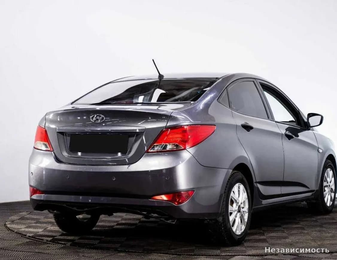 Hyundai Solaris 2015 с пробегом — фото 6