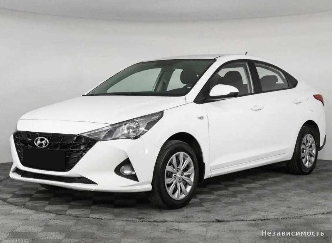 Hyundai Solaris 2022 с пробегом — фото 1