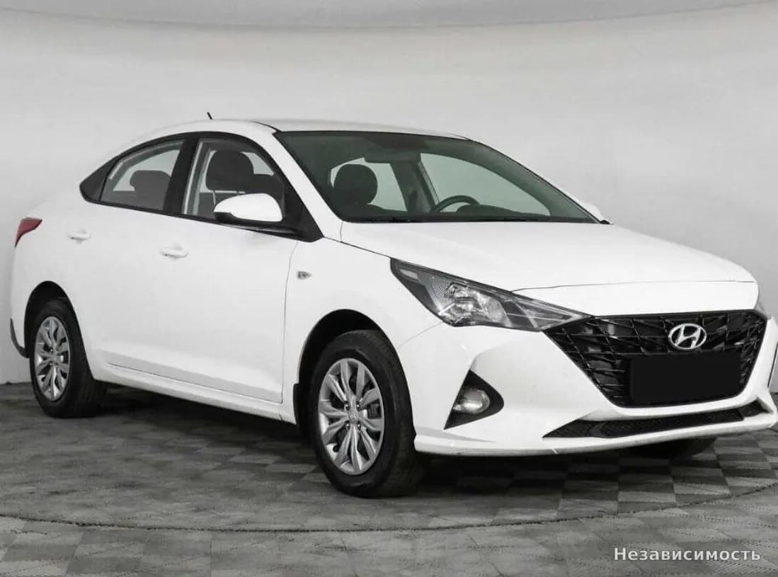 Hyundai Solaris 2022 с пробегом — фото 3
