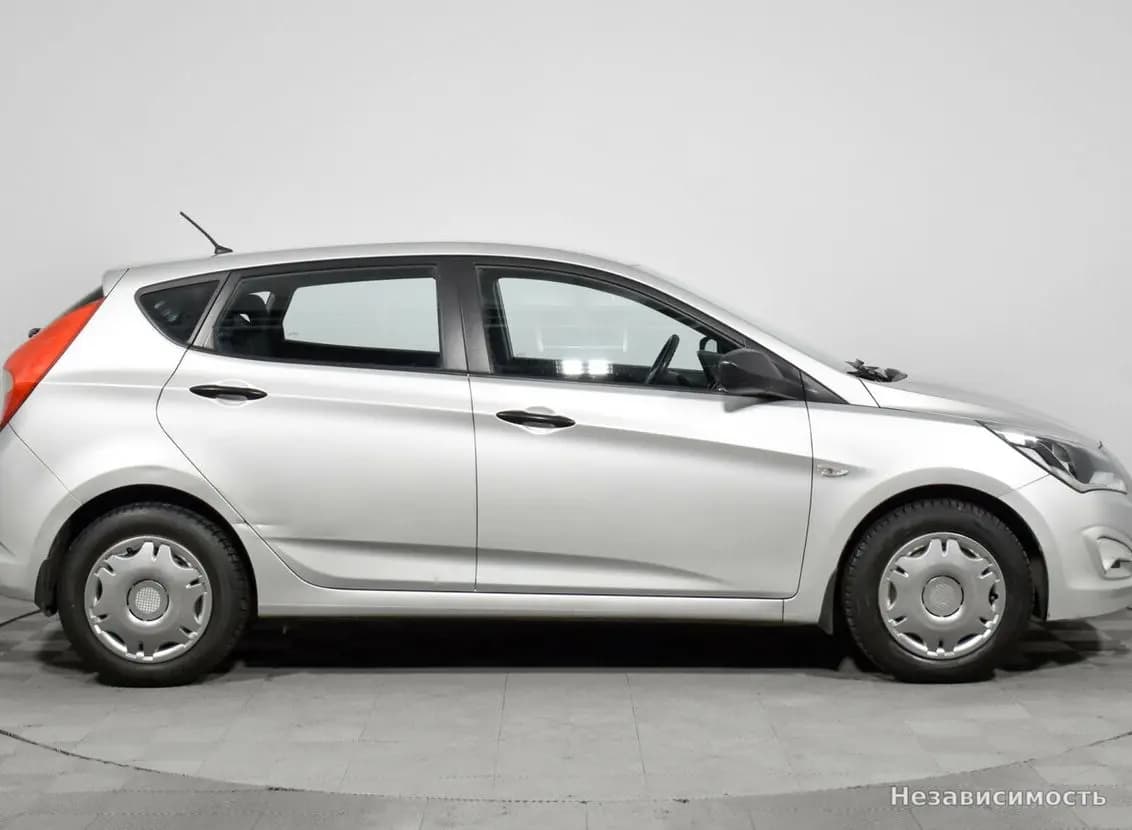 Hyundai Solaris 2015 с пробегом — фото 4