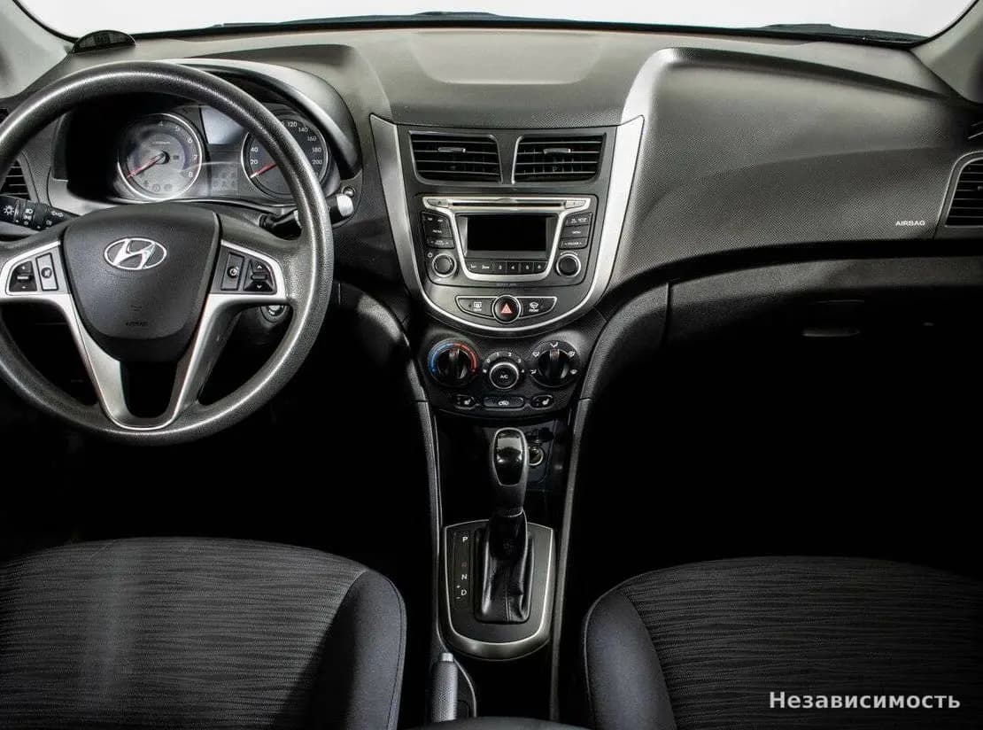 Hyundai Solaris 2015 с пробегом — фото 10