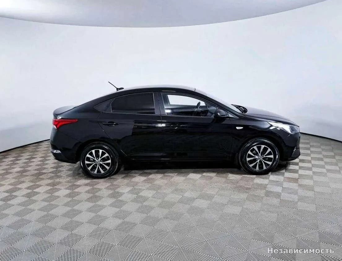 Hyundai Solaris 2022 с пробегом — фото 4