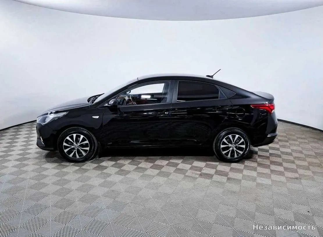 Hyundai Solaris 2022 с пробегом — фото 8