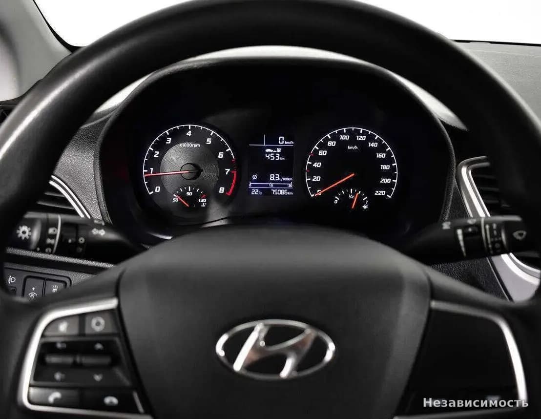 Hyundai Solaris 2021 с пробегом — фото 9