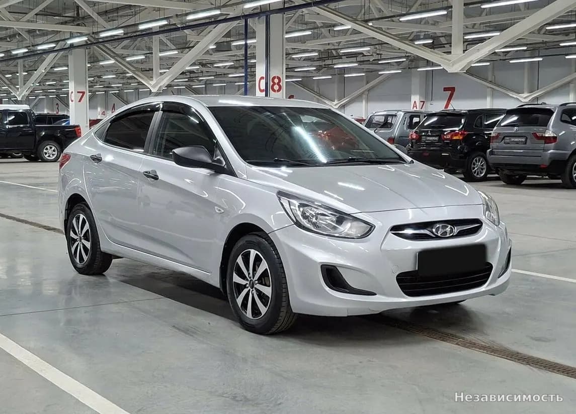 Hyundai Solaris 2014 с пробегом — фото 3