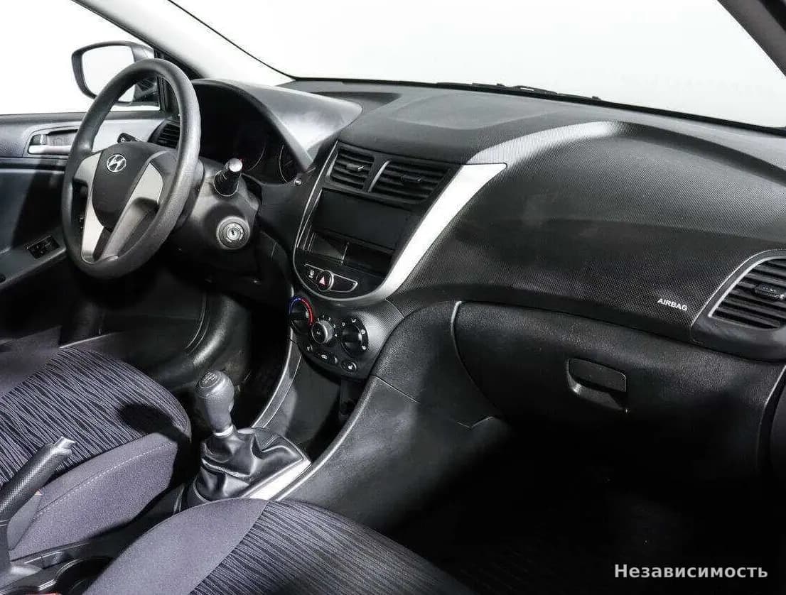 Hyundai Solaris 2016 с пробегом — фото 8