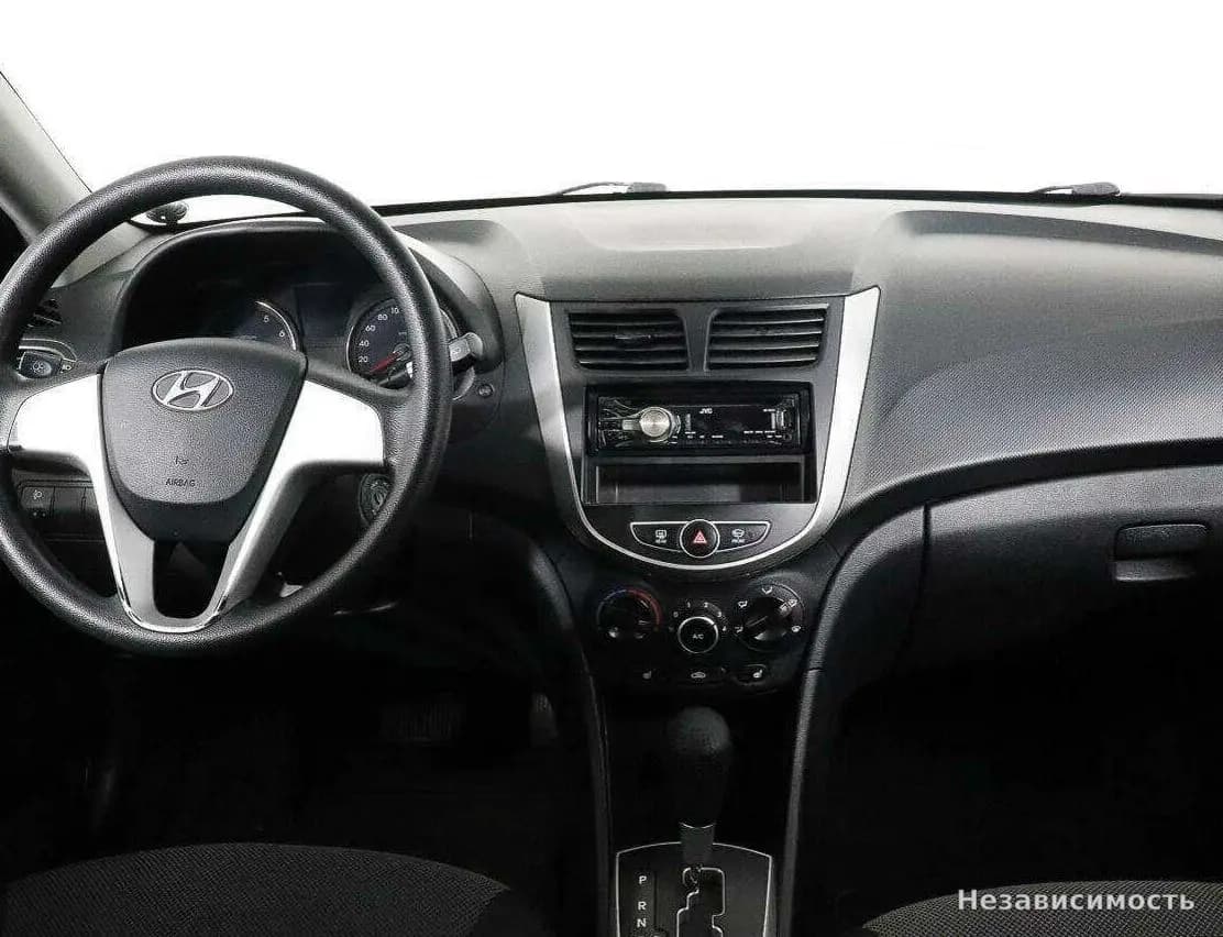 Hyundai Solaris 2012 с пробегом — фото 10