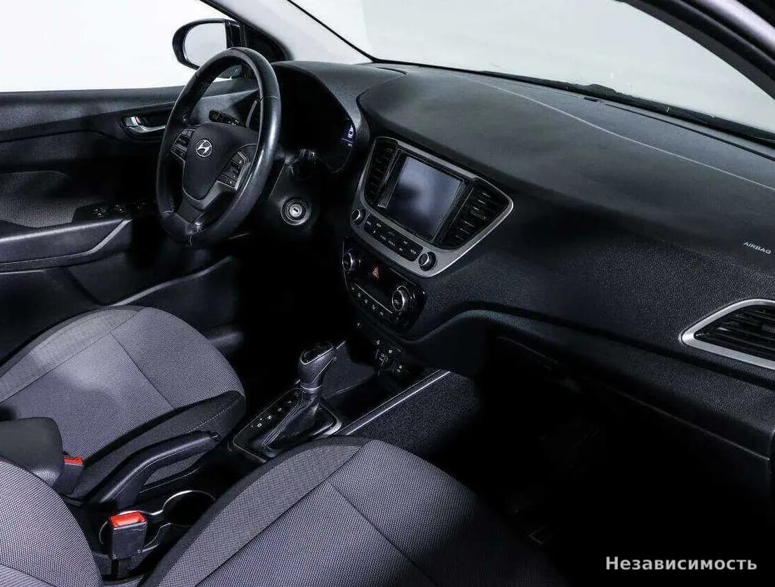 Hyundai Solaris 2018 с пробегом — фото 7