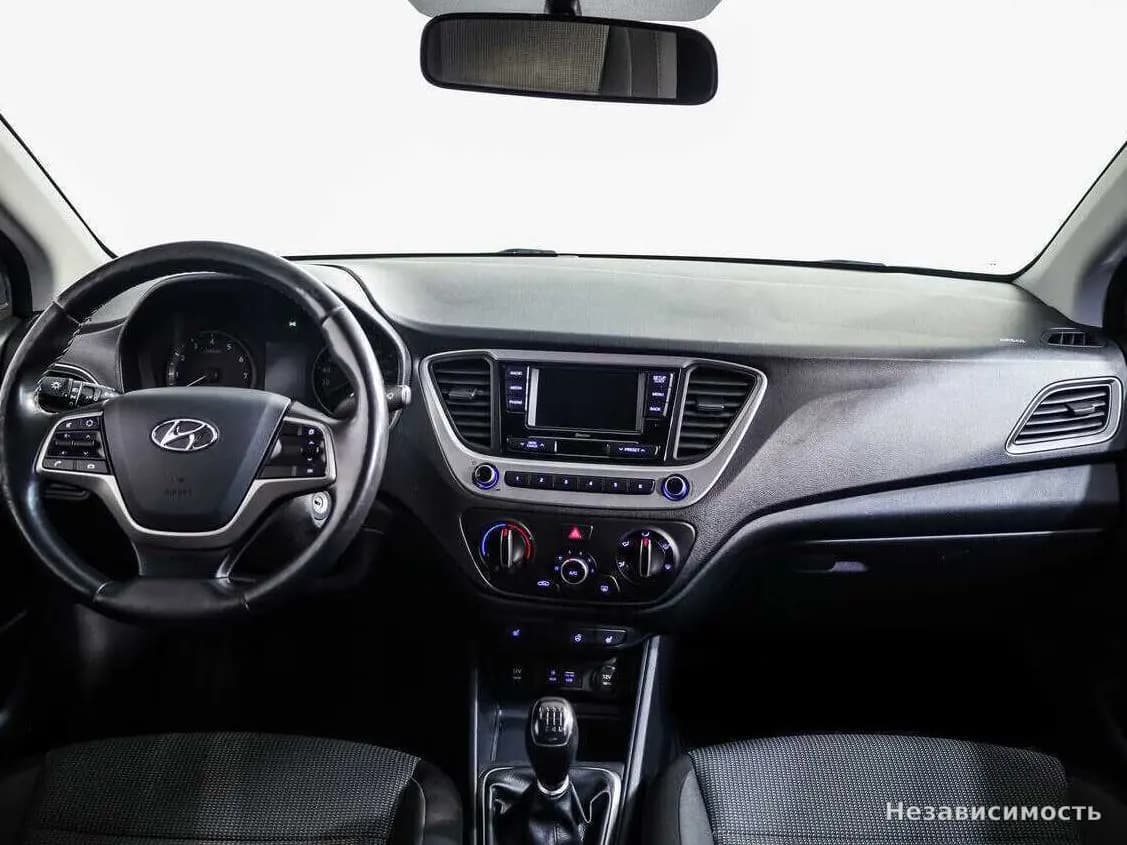 Hyundai Solaris 2018 с пробегом — фото 9