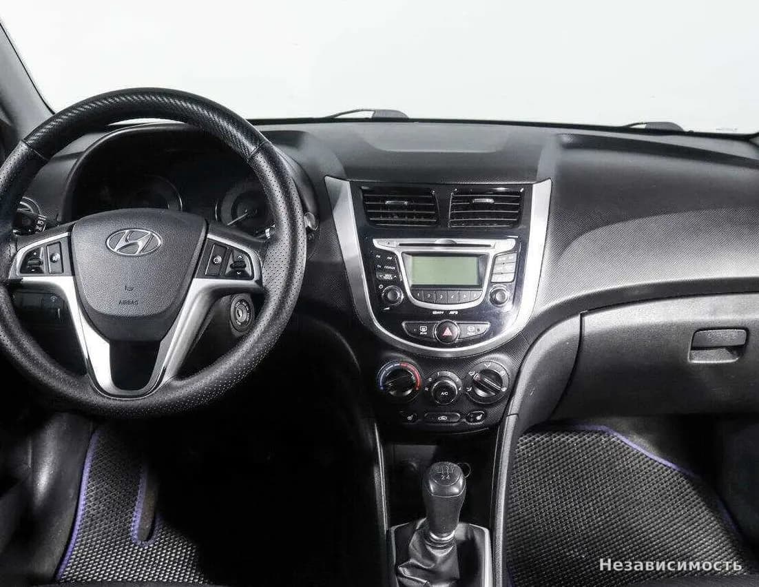 Hyundai Solaris 2013 с пробегом — фото 10