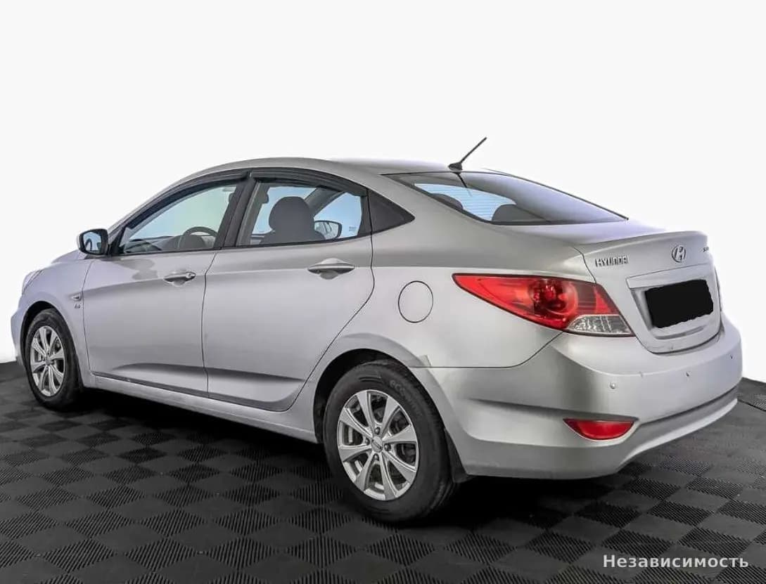 Hyundai Solaris 2012 с пробегом — фото 7