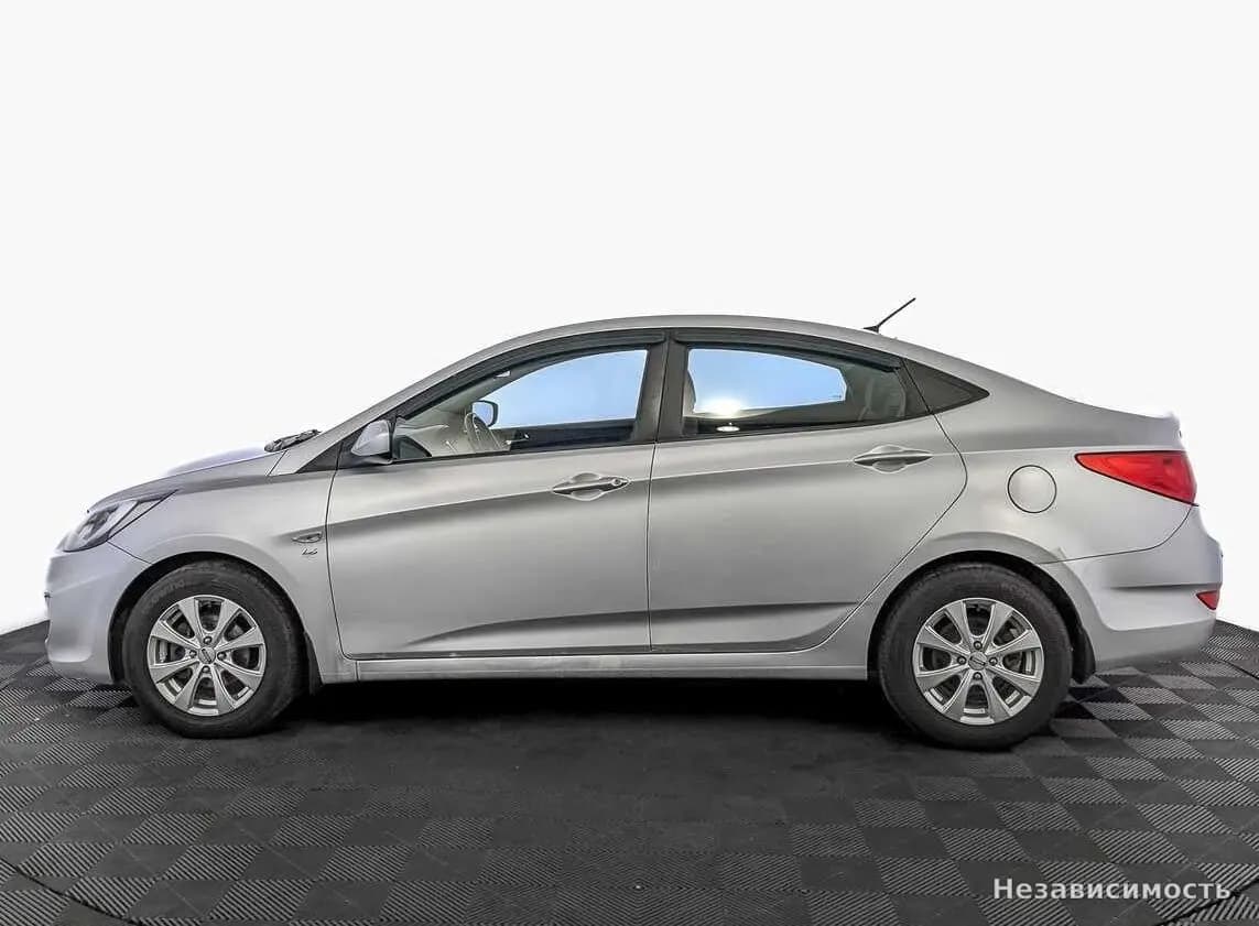 Hyundai Solaris 2012 с пробегом — фото 8