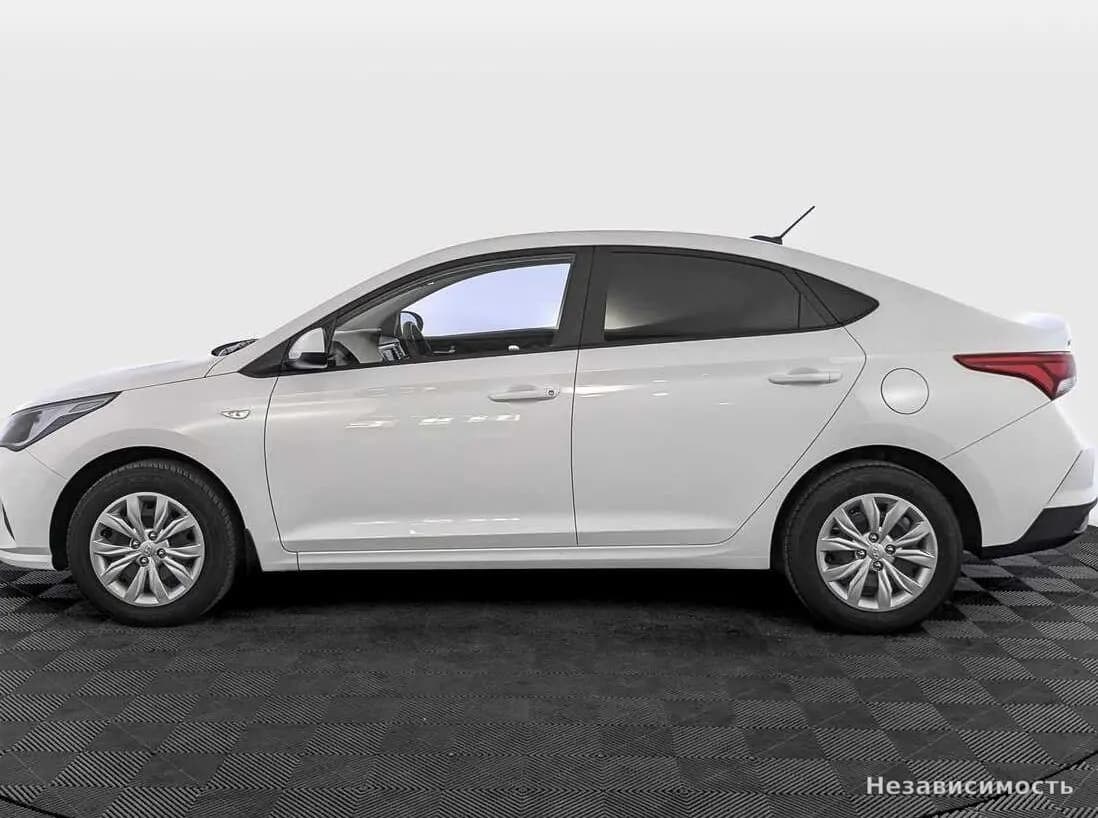 Hyundai Solaris 2022 с пробегом — фото 8